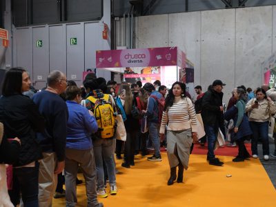 El Pasaporte Chueca Diversa vuelve a triunfar en FITUR conectando turismo y barrio
